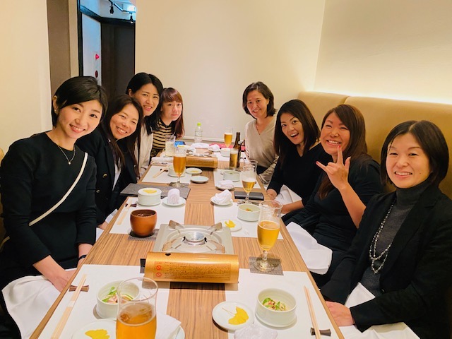 営業チームに所属する女性社員で食事会を開催したときの1枚(田名部)