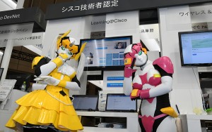 nyorobotics-meets-interop-cisco-booth-nyorobo09-cert