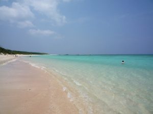 図1（秘境の例１）沖縄県波照間島のニシ浜