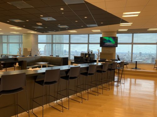 1度だけ出社した際に撮ったオフィスの写真です。 今は出社制限中ですが、早くこんなおしゃれなオフィスで働いてみたいものです。