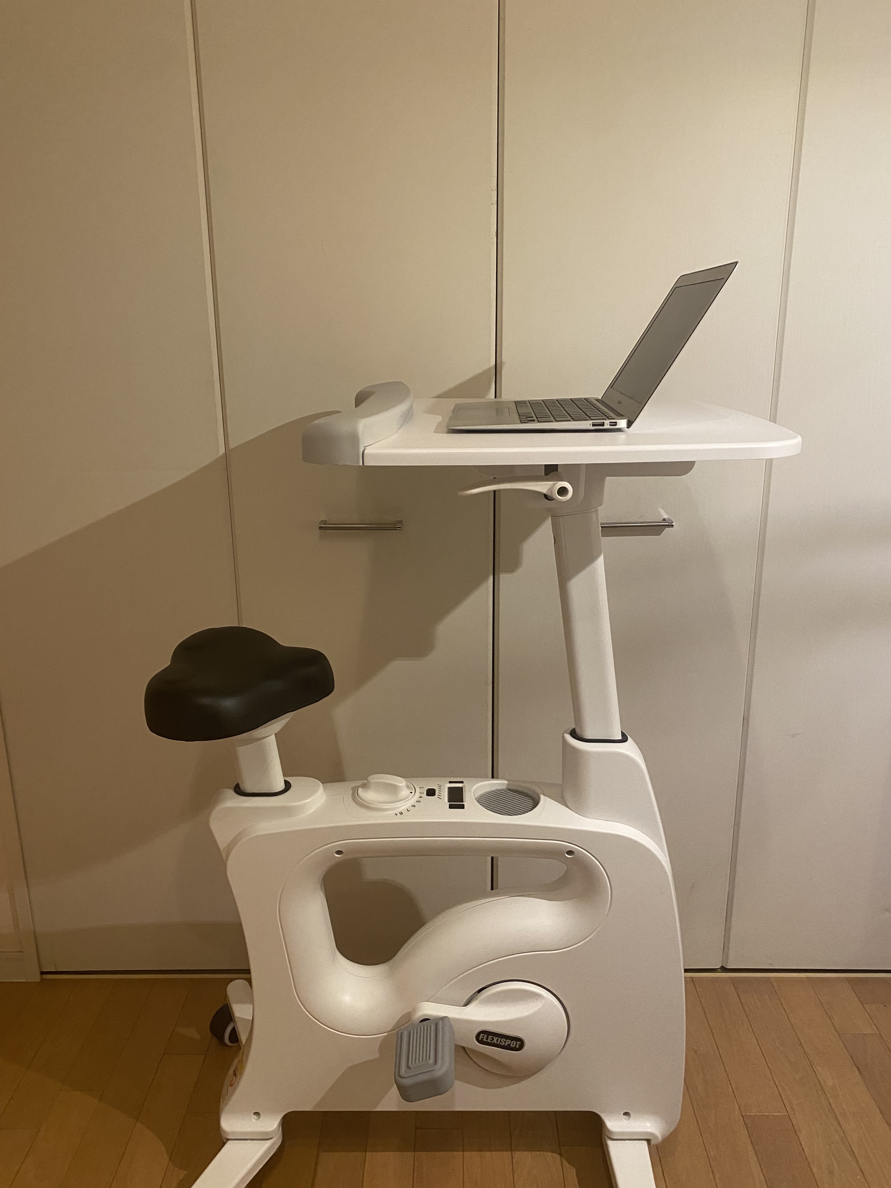 フィットネスバイク