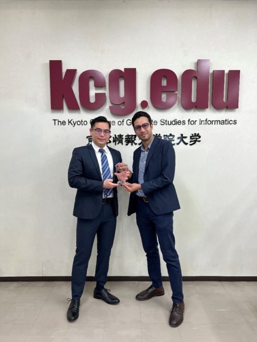 羅さん、インストラクターの望月先生、トロフィーの授与とインタビューにご協力いただき本当にありがとうございました