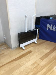 卓球場での感染対策 - 業務用の次亜塩素酸を含む加湿器使用